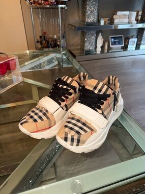 Burberry Beige Check Low-Top Sneakers with Black Laces